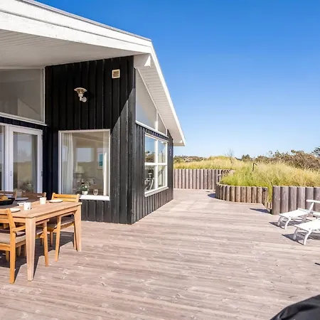 Naema - 400m From The Sea By Interhome
