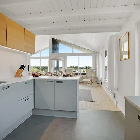 Naema - 400m From The Sea By Interhome