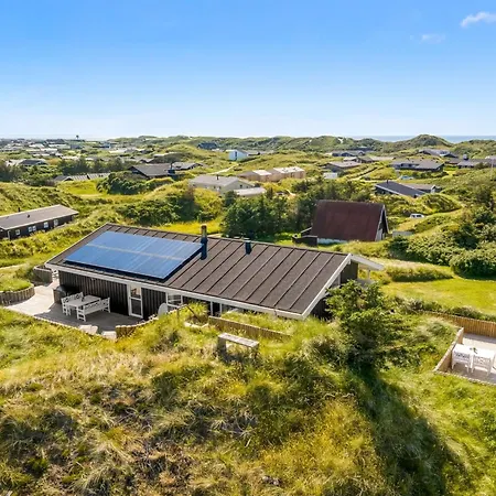 Naema - 400m From The Sea By Interhome