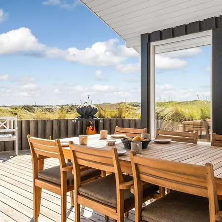 Naema - 400m From The Sea By Interhome