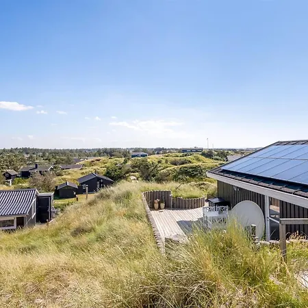 Naema - 400m From The Sea By Interhome *